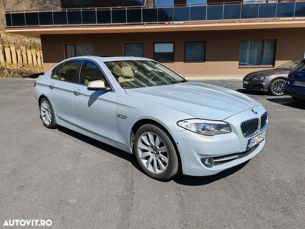 BMW Seria 5 525d xDrive AT - 26