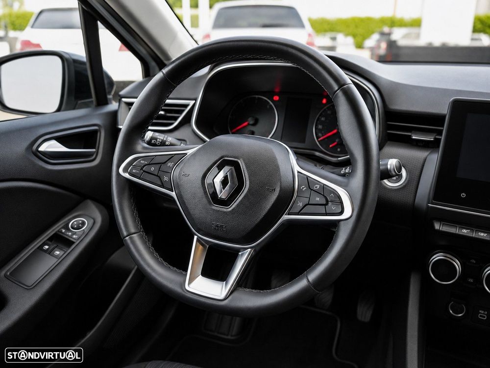 Renault Clio - 26