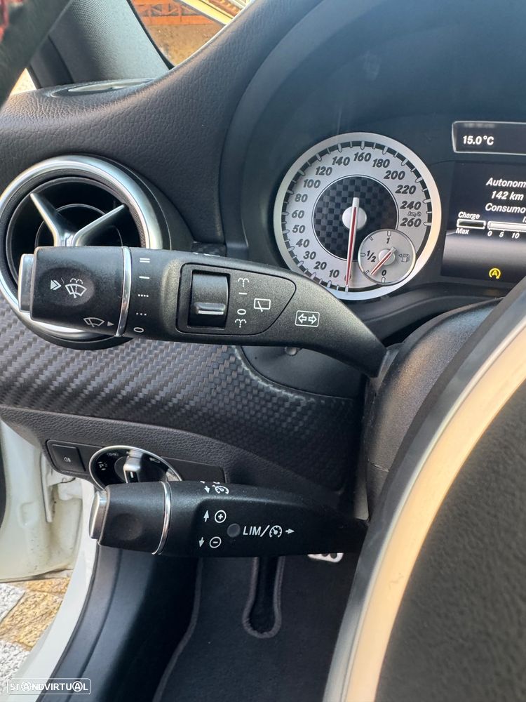 Mercedes-Benz A 180 d AMG Line - 20