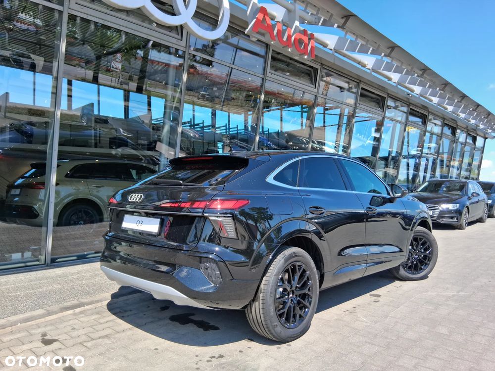 Audi Q3 Sportback - 4