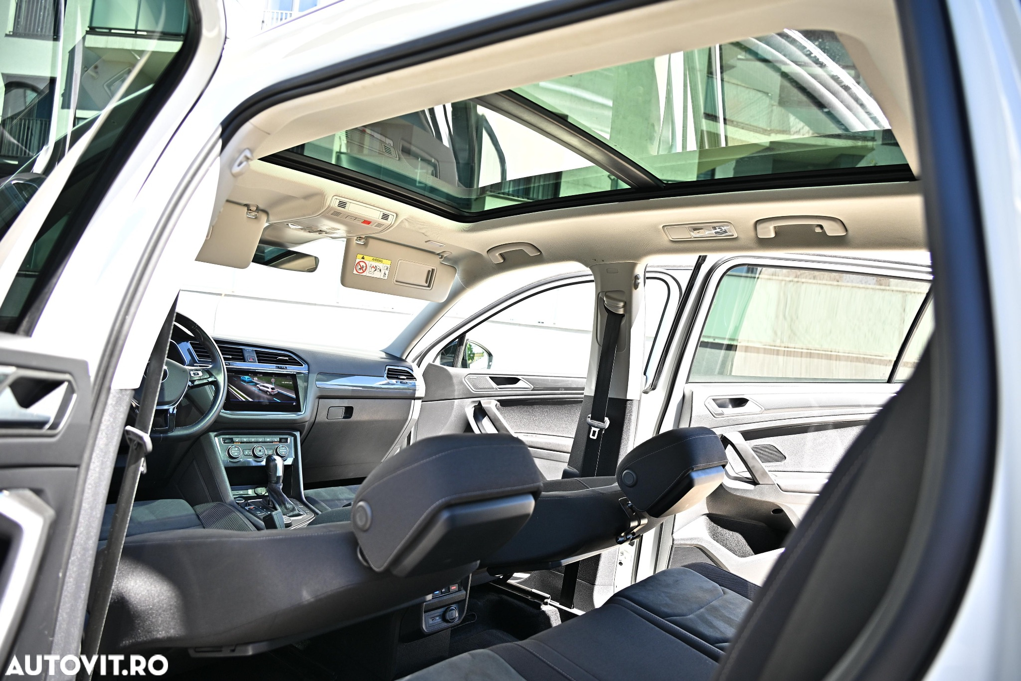 Volkswagen Tiguan Allspace 2.0 TDI 4Mot DSG R-Line - 28