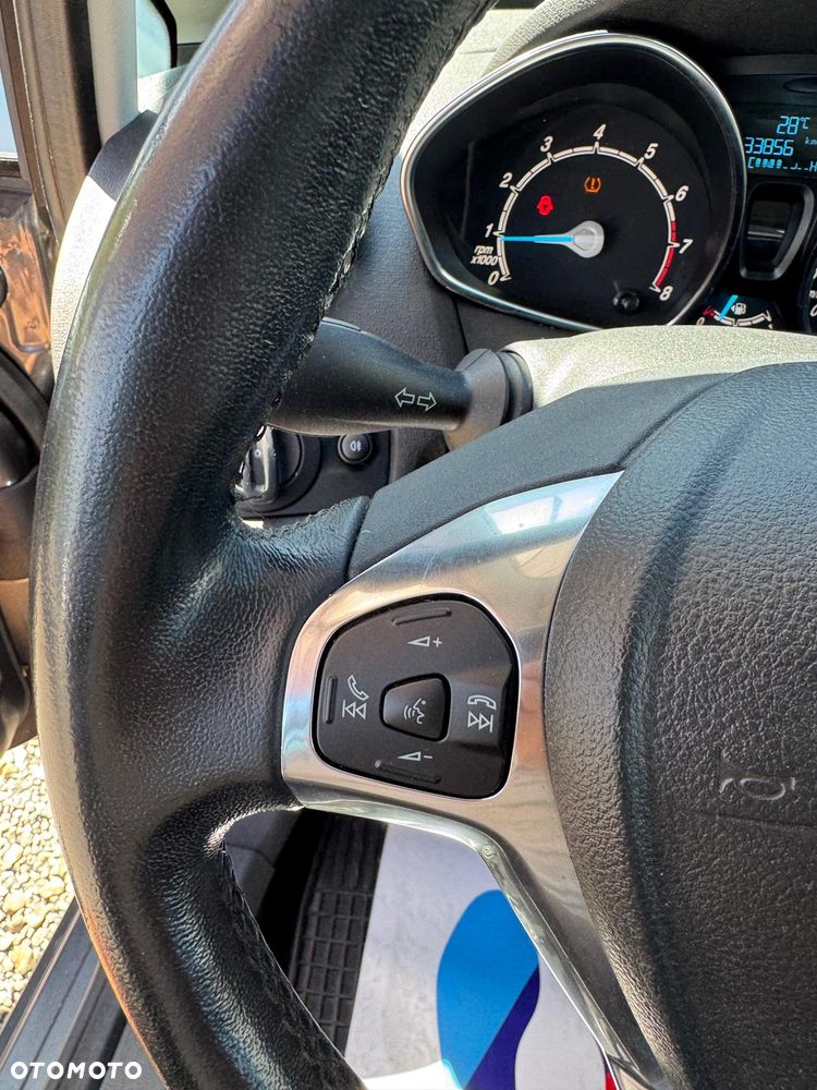 Ford Fiesta - 25