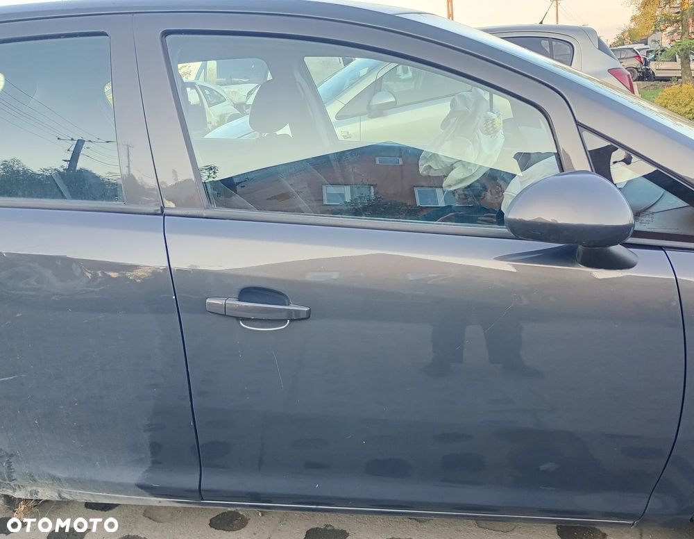 OPEL CORSA D 5d drzwi prawe przednie prawy przód Z190