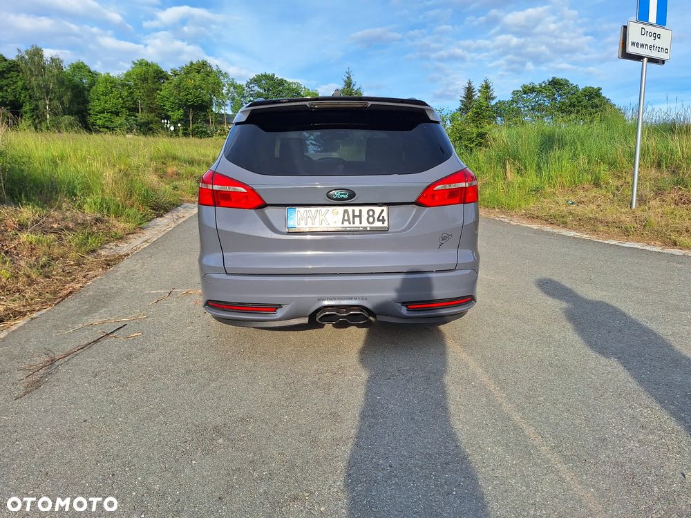 Ford Focus 2.0 EcoBoost ST mit Leder-Sport-Paket - 21