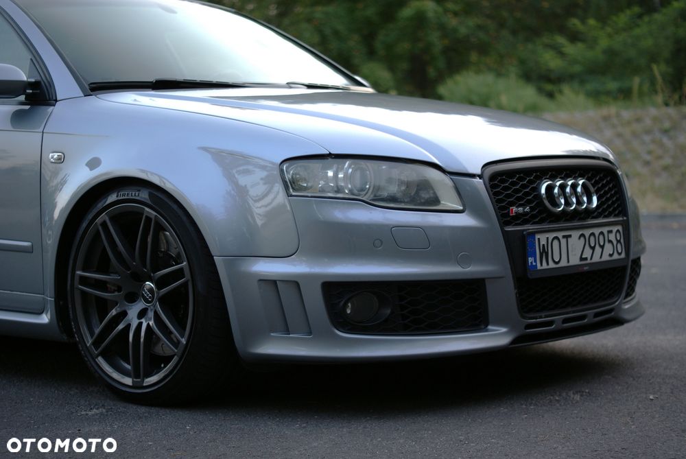 Audi RS4 Avant - 23