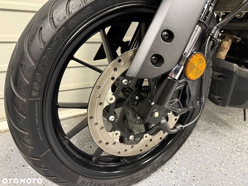 Yamaha MT - 17