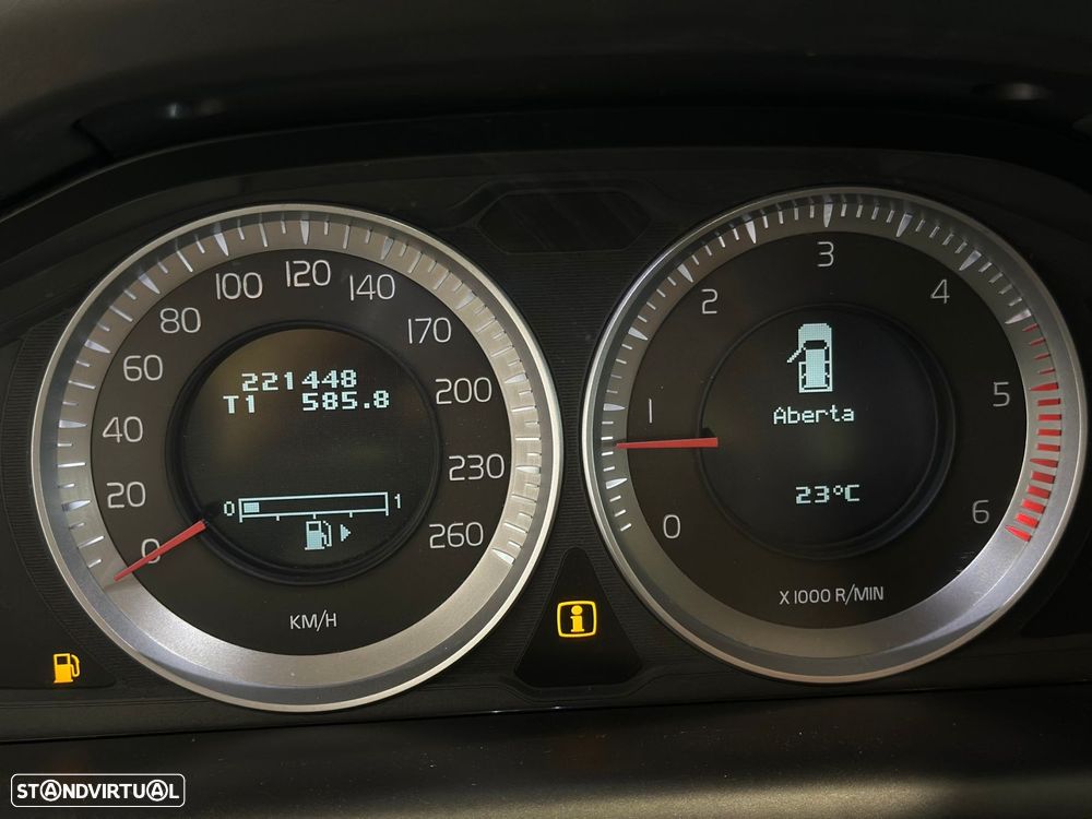 Volvo XC 60 2.4 D3 Momentum Start/Stop - 13