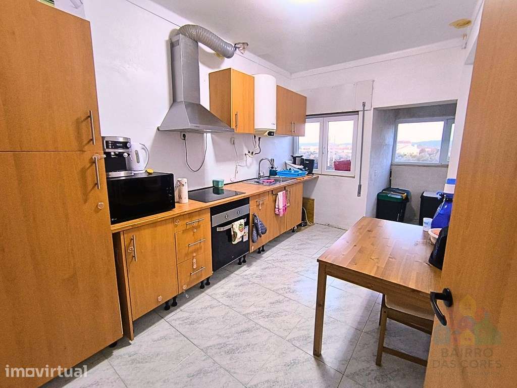 Duplex renovado junto a estação ferroviária em Abrantes - Grande imagem: 4/11