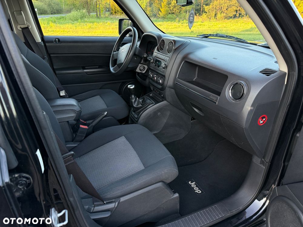 Jeep Patriot 2.4 Sport - 12