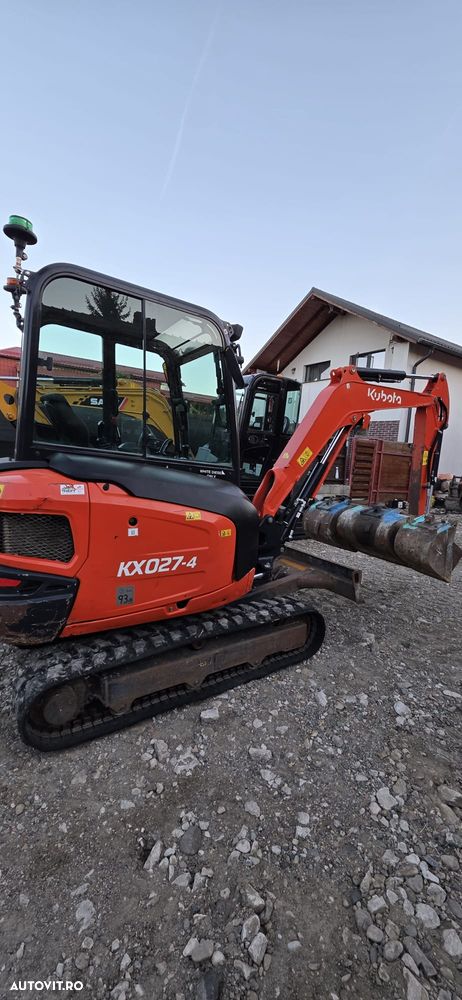 Kubota kx027 - 4