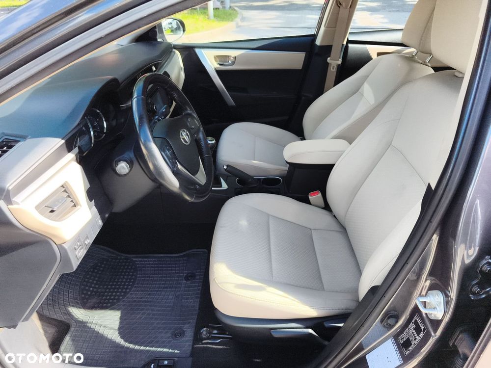 Toyota Corolla 1.6 Premium EU6 - 16