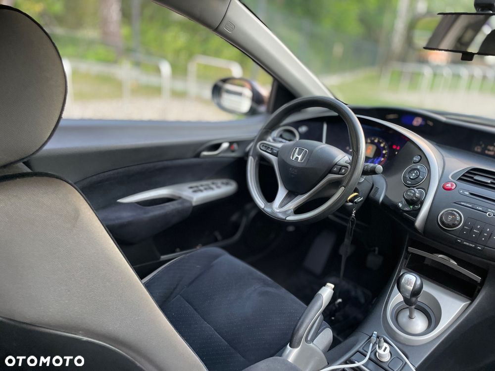 Honda Civic 1.8 Comfort - 24