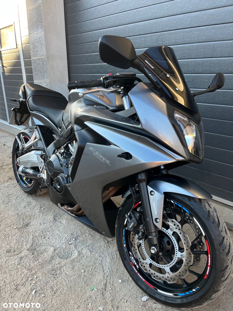 Honda CBR - 1