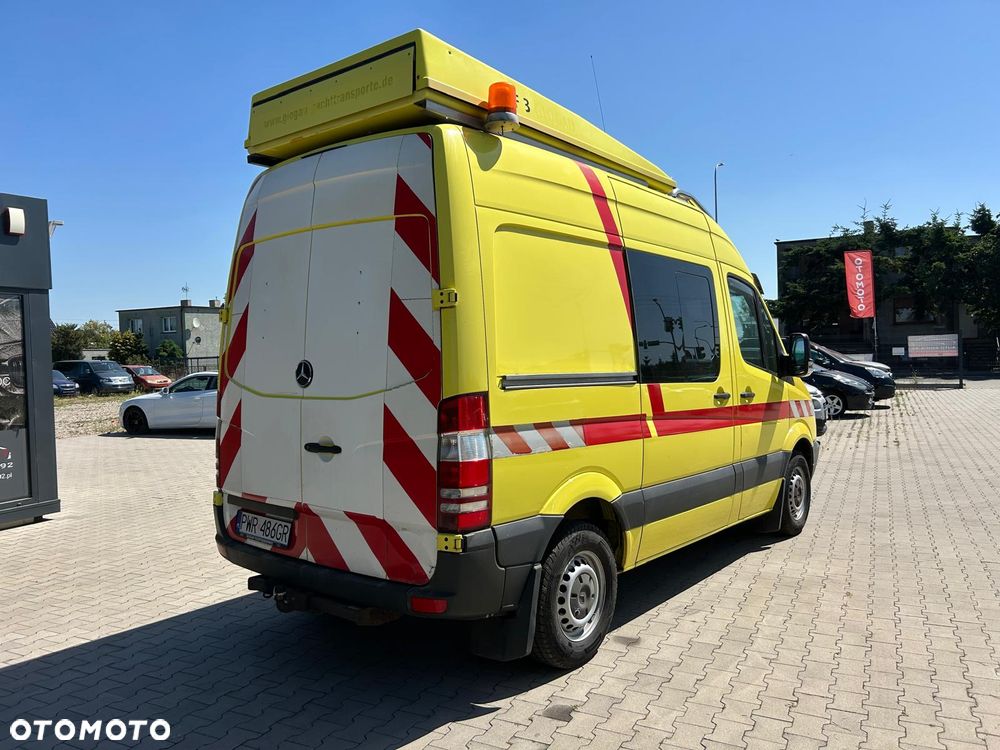 Mercedes-Benz Sprinter - 4