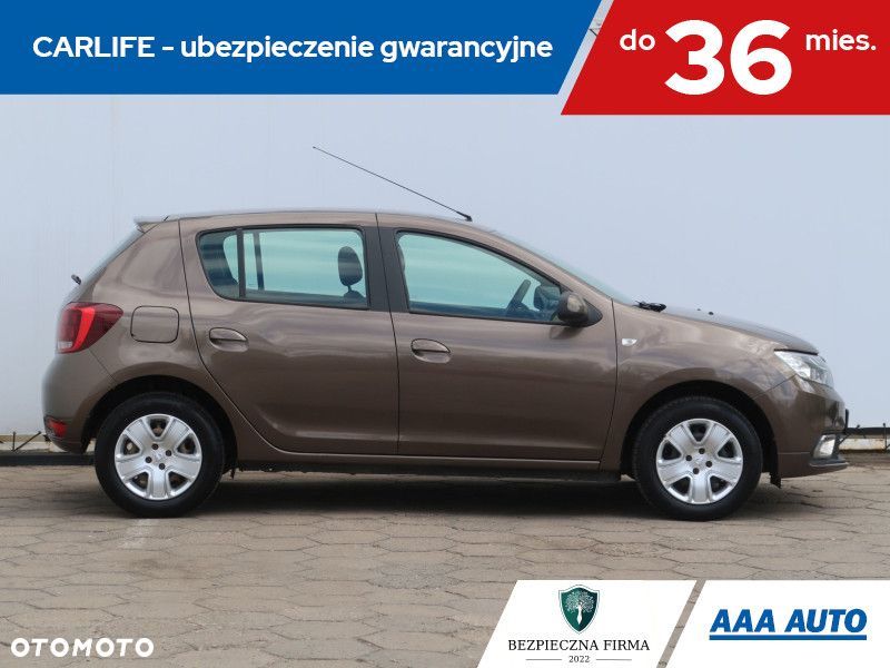 Dacia Sandero - 8