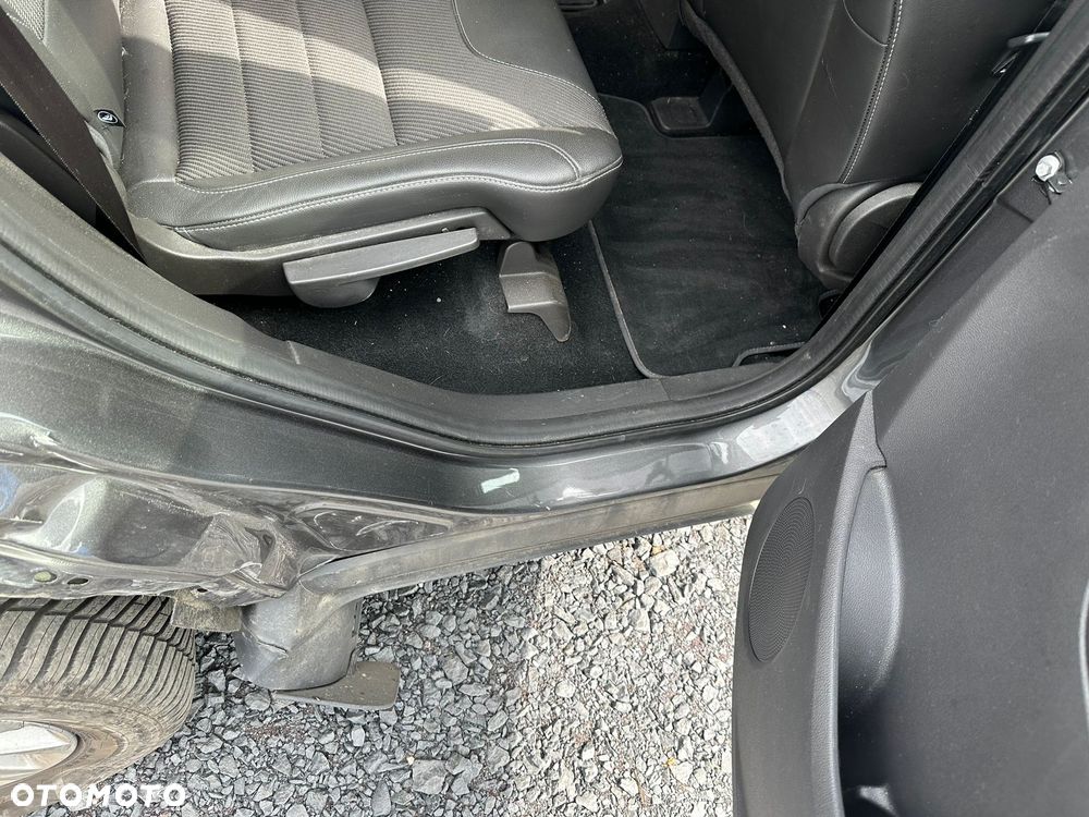 Ford Kuga 2.0 TDCi 4x4 Titanium - 27