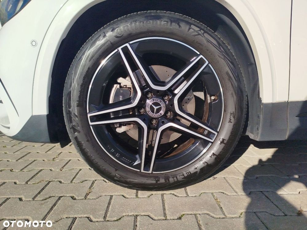 Mercedes-Benz GLA - 21