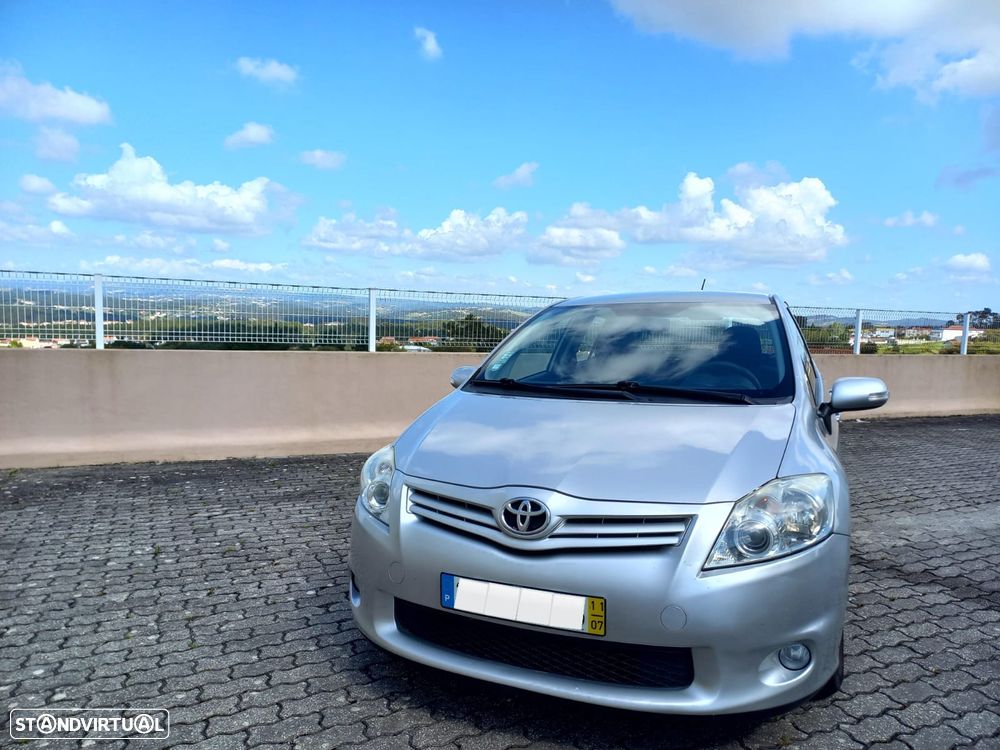 Toyota Auris 1.4 D-4D - 1