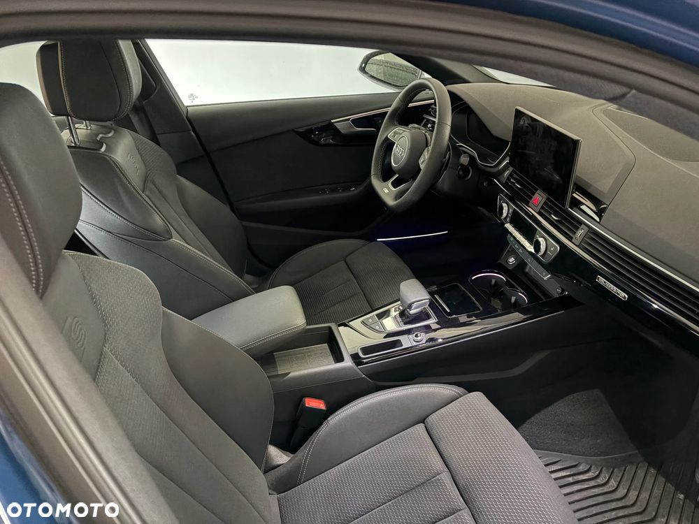 Audi A4 Limousine - 9