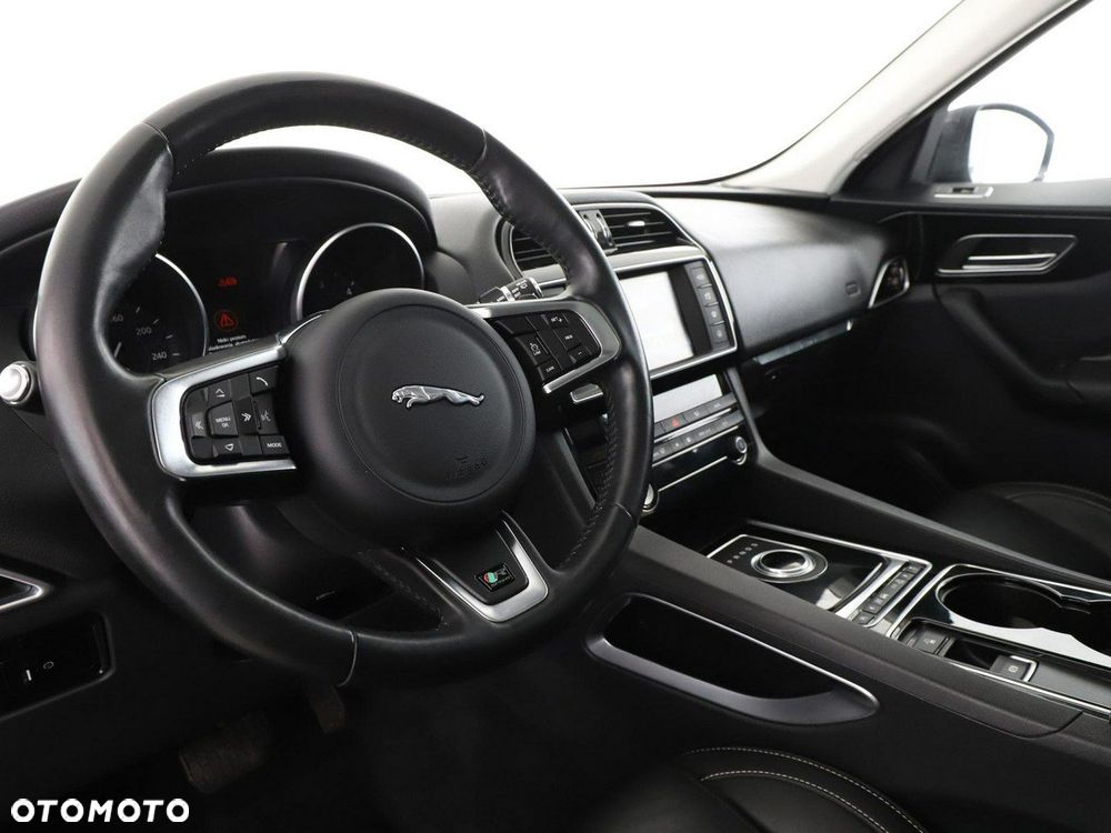 Jaguar F-Pace 20d AWD R-Sport - 10