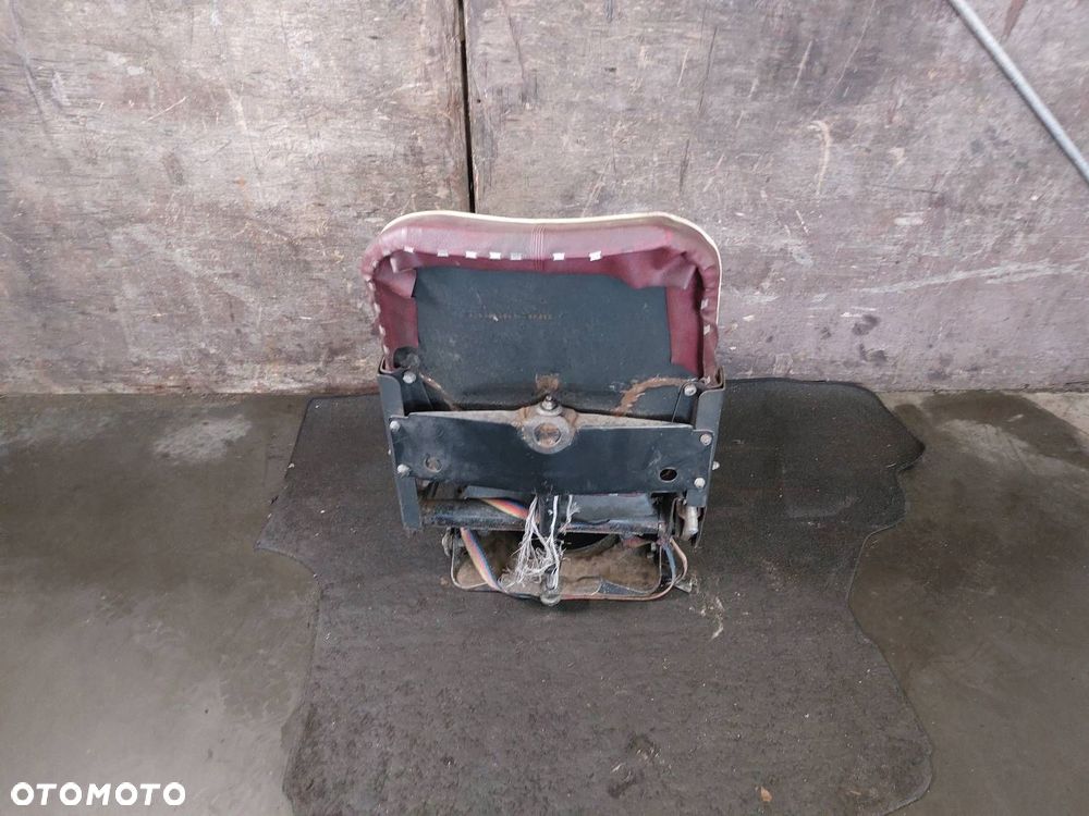 FOTEL LEWY PRZÓD KAMAZ 5320 I - 3