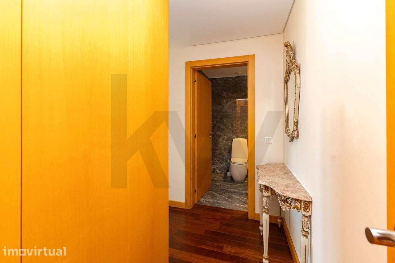 Exclusivo Apartamento T3 com Vista Rio e Excelente Exposição Solar – P - Grande imagem: 4/32