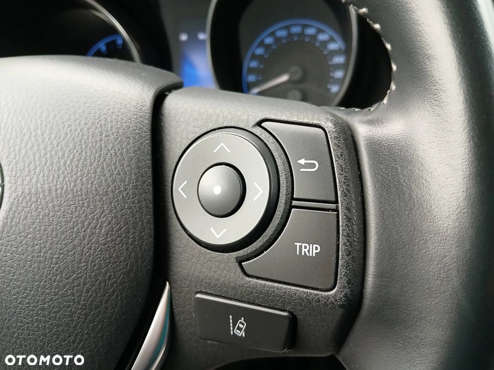 Toyota Auris 1.6 Premium MS - 23