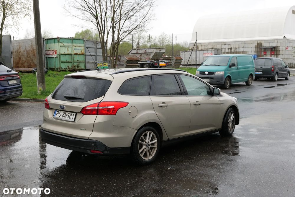 Ford Focus 1.0 EcoBoost Gold X (Trend) - 4