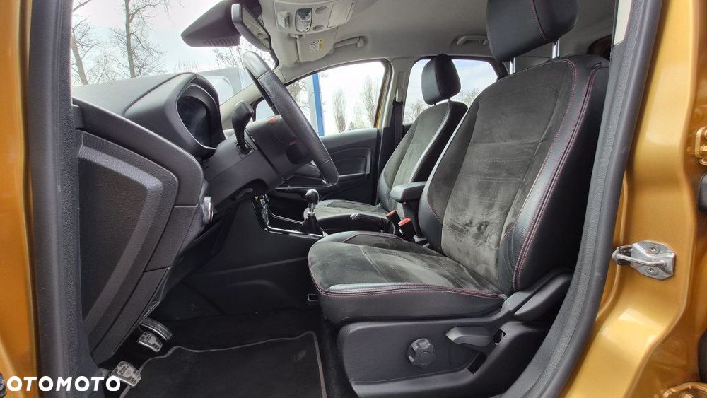 Ford EcoSport - 18