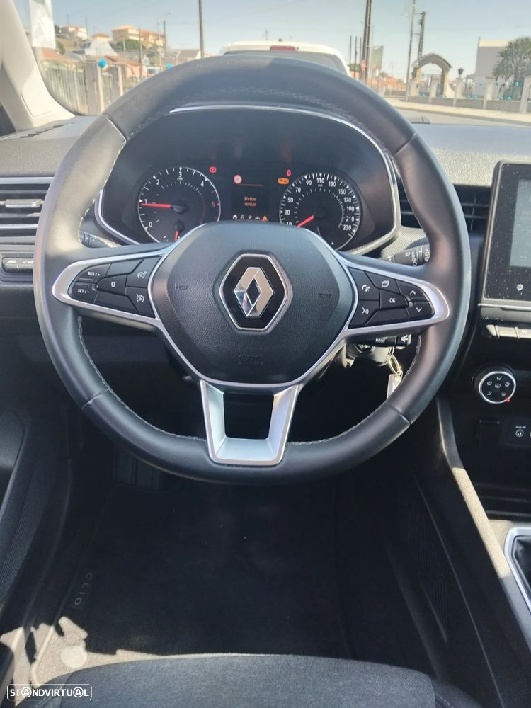 Renault Clio - 6