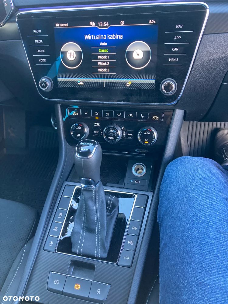 Skoda Superb 2.0 TSI 4x4 Sportline DSG - 7