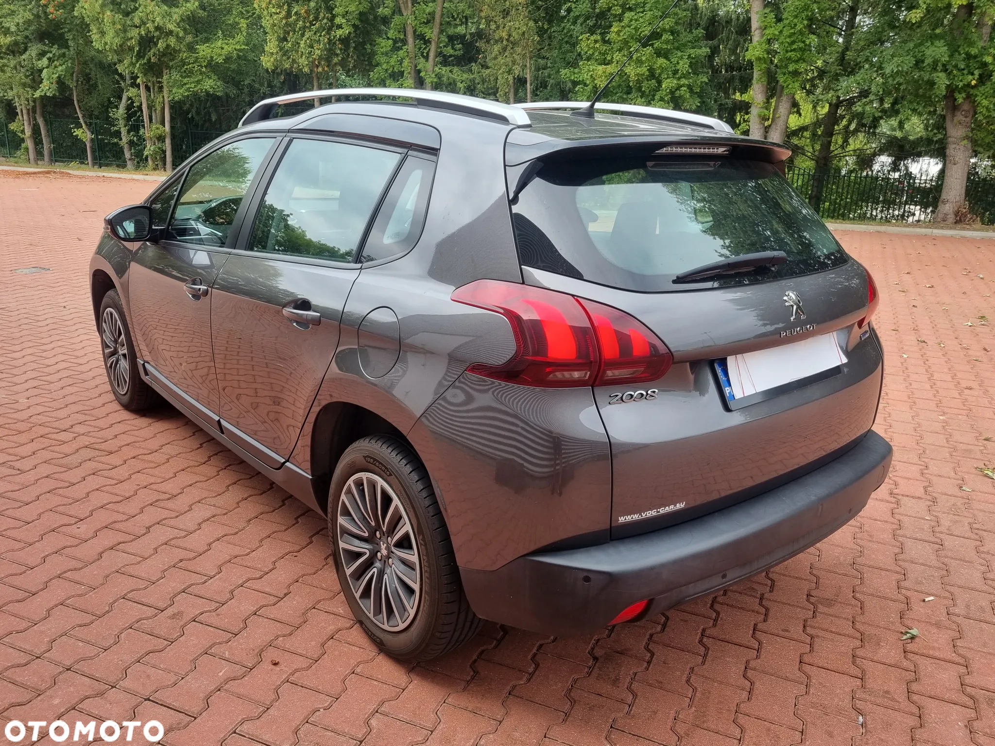 Peugeot 2008 PureTech 110 Stop&Start Allure - 8