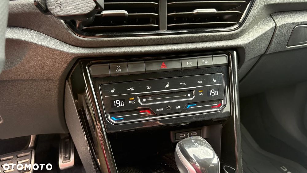 Volkswagen T-Roc 1.5 TSI R-Line Plus DSG - 29