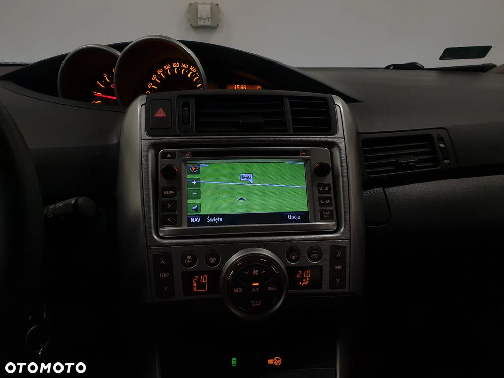Toyota Verso 2.0 D-4D Premium - 37
