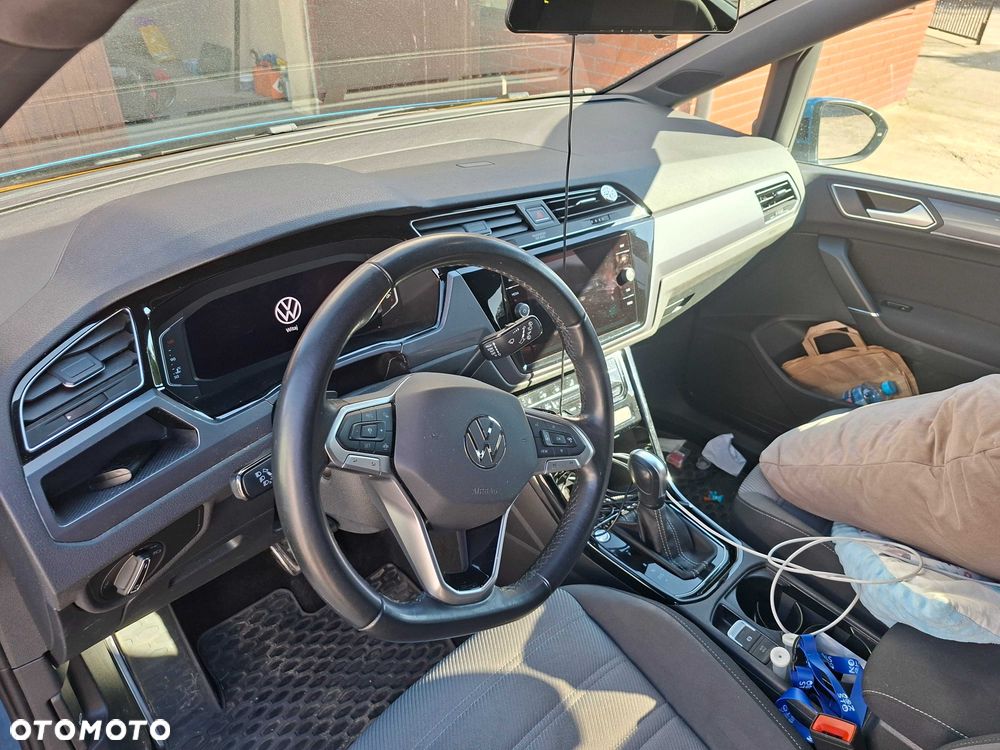 Volkswagen Touran - 5