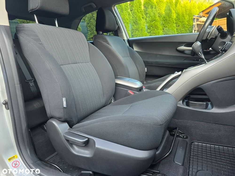 Toyota Auris - 28