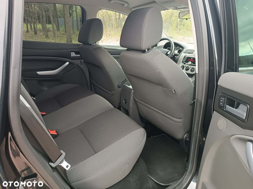 Ford Kuga 2.0 TDCi 2x4 Champions Edition - 9