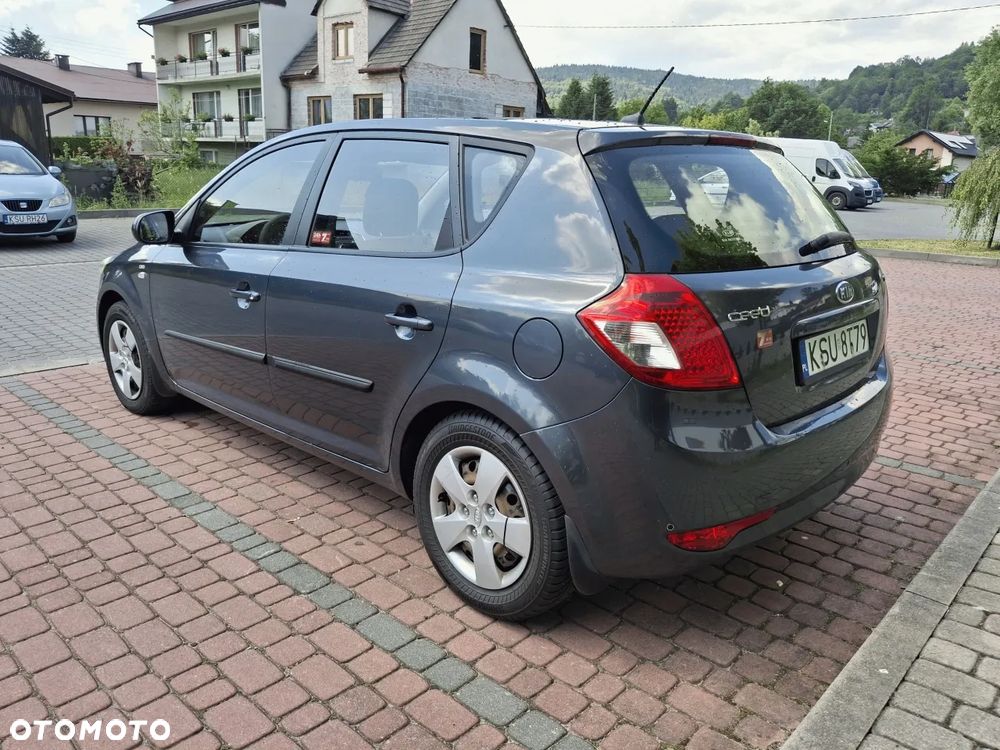 Kia Ceed 1.6 Crdi Comfort - 4
