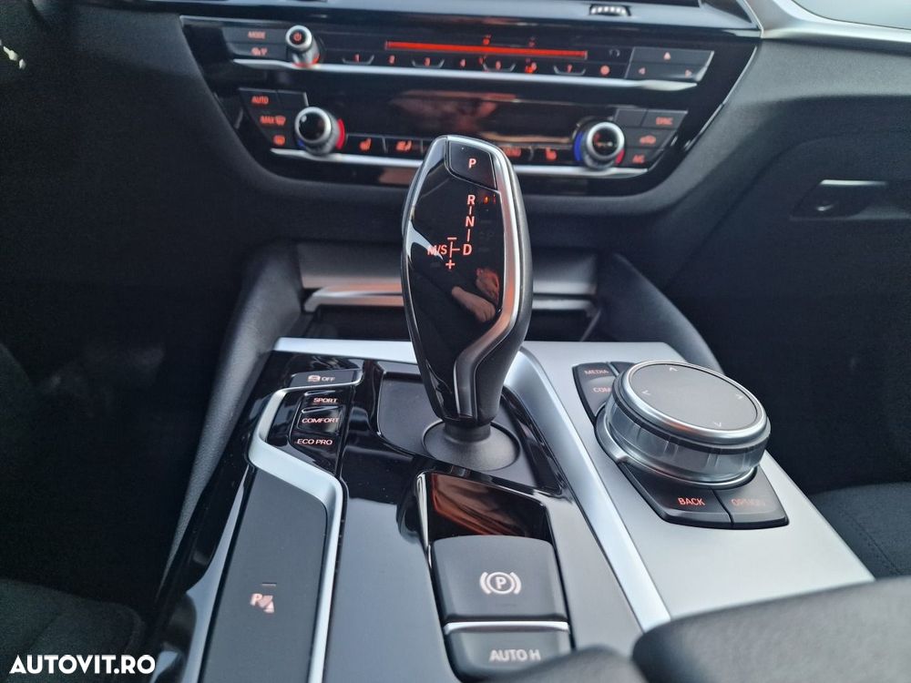 BMW Seria 5 520d Aut. Luxury Line - 19