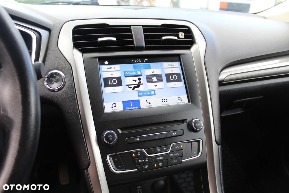 Ford Fusion - 24