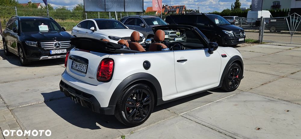 MINI John Cooper Works - 13