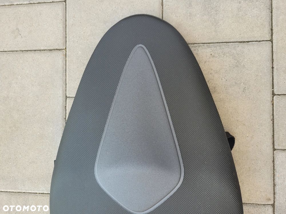 Kanapa, fotel, siedzenie Suzuki Gladius 650 - 6