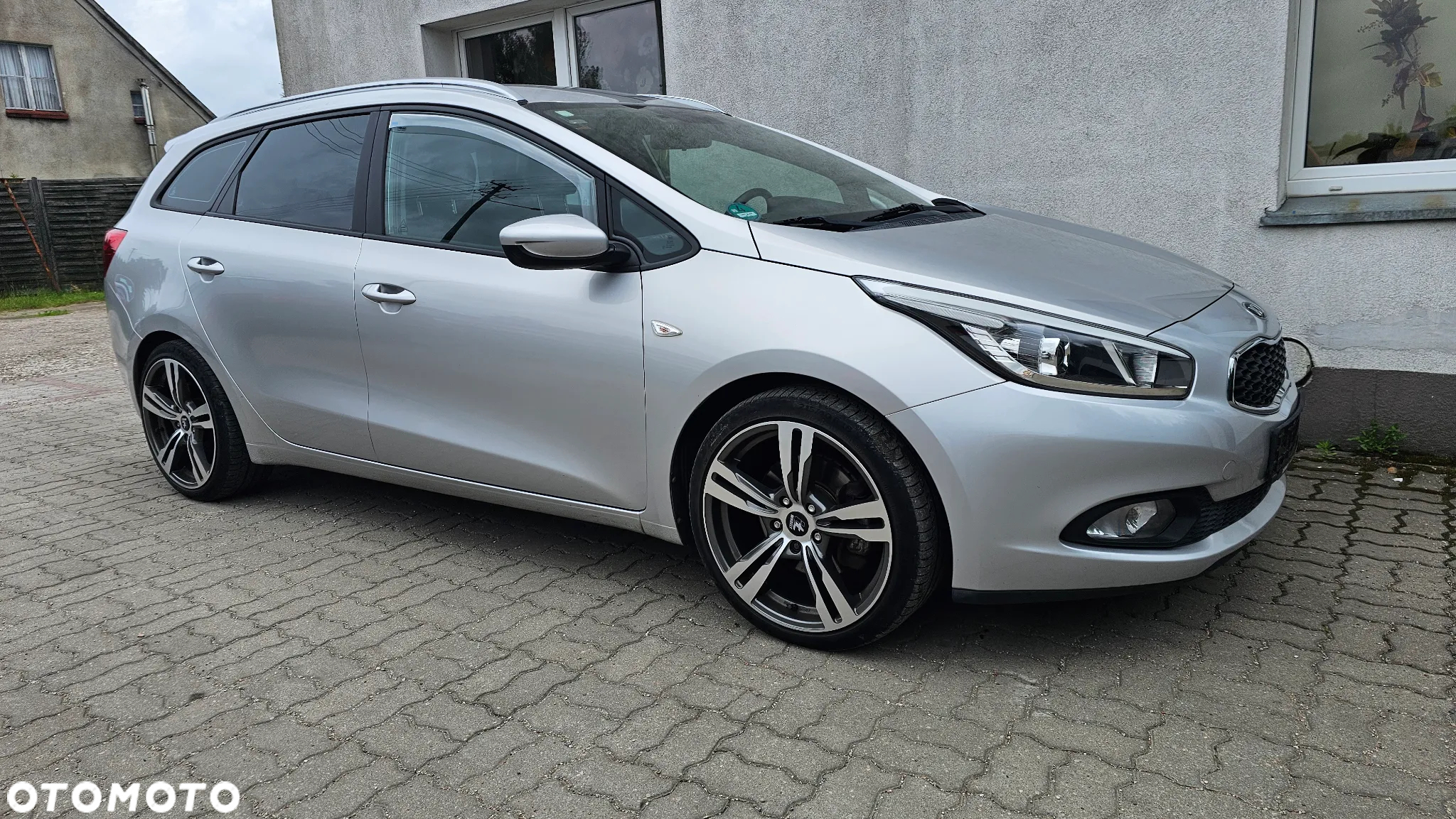 Kia Ceed - 14