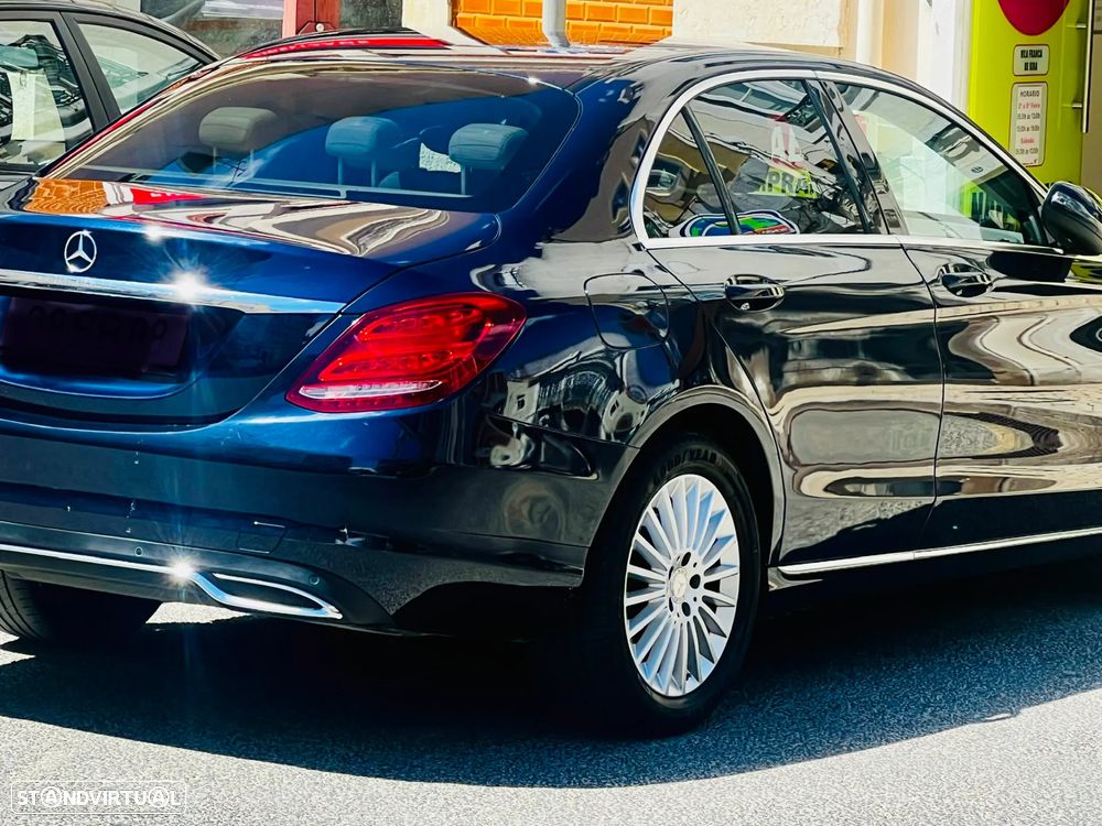 Mercedes-Benz C 300 h - 12