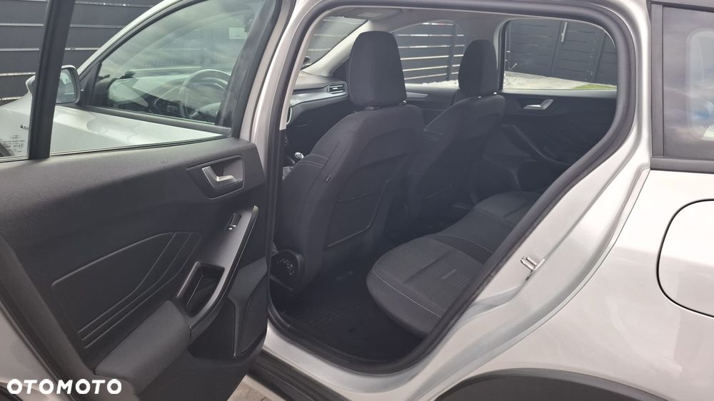 Ford Focus 1.0 EcoBoost Active Business - 17