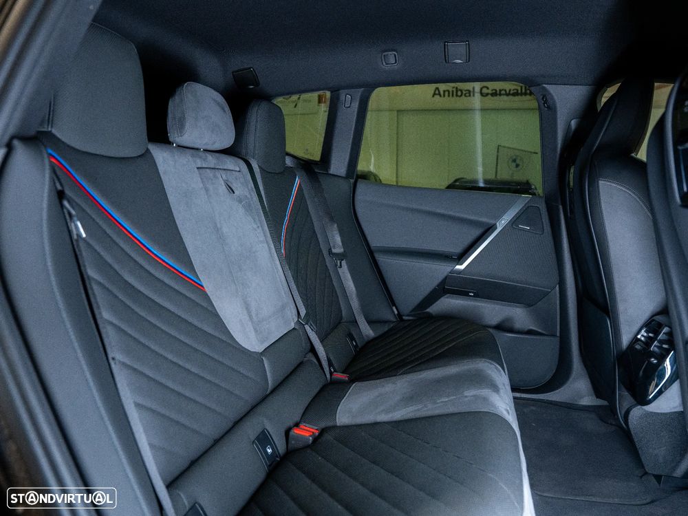 BMW iX xDrive 45 Pack Desportivo - 21