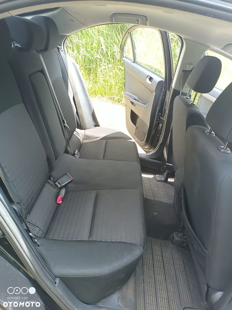 Mitsubishi Lancer 1.6 Invite - 10