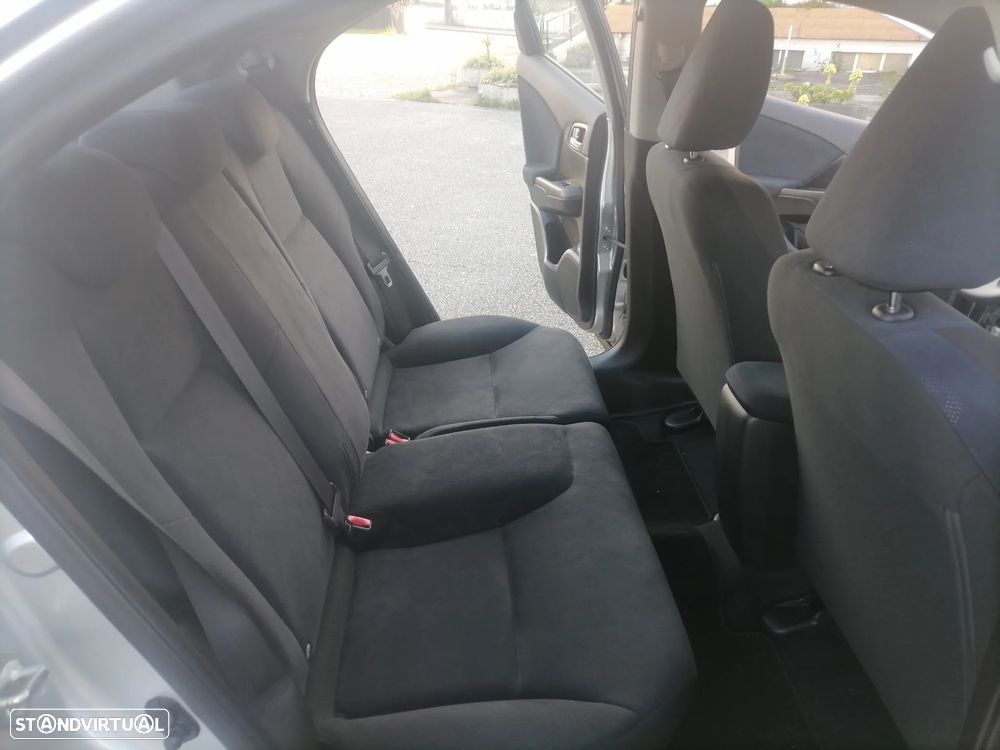 Honda Civic 1.6 i-DTEC Comfort Black Edition - 9