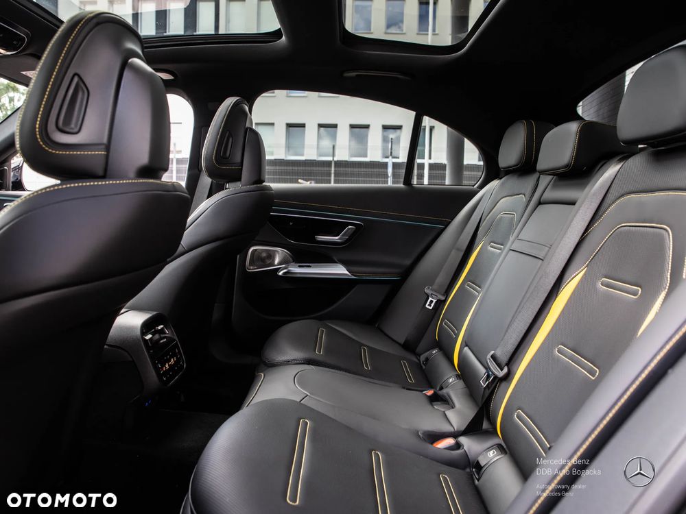 Mercedes-Benz Klasa E AMG 53 PHEV 4Matic+ 9G-Tronic TCT - 13