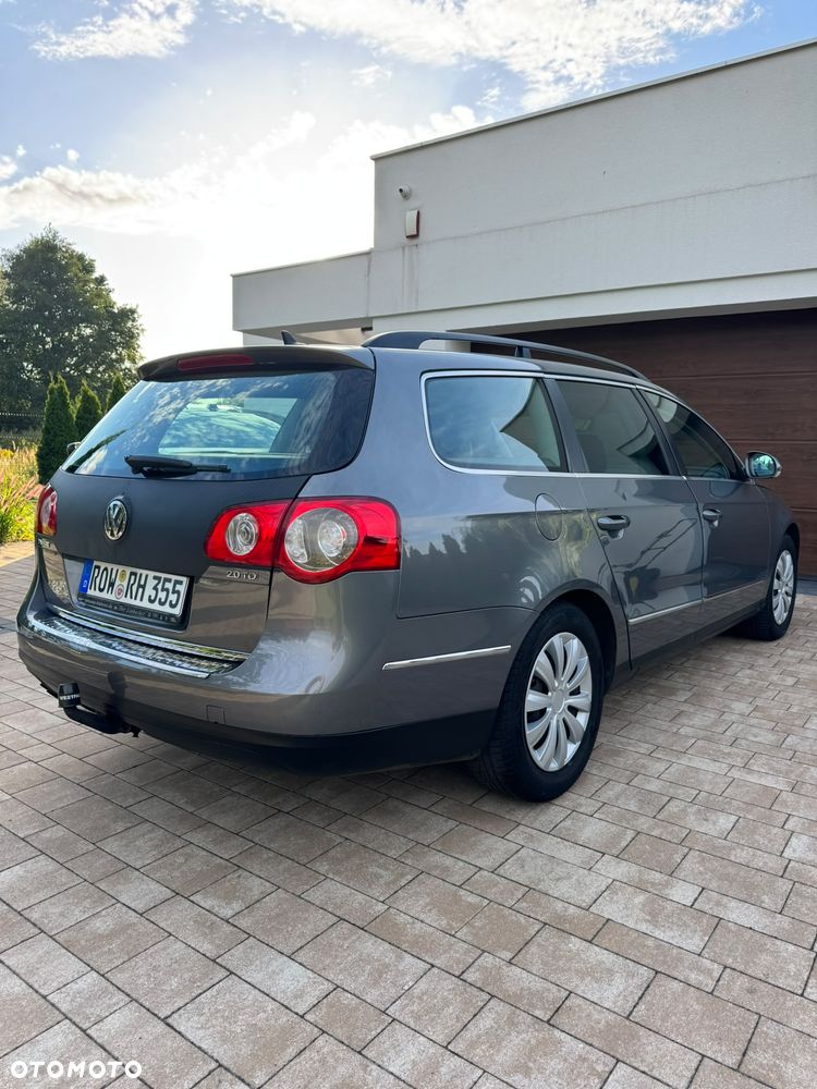 Volkswagen Passat 2.0 TDI Individual - 13